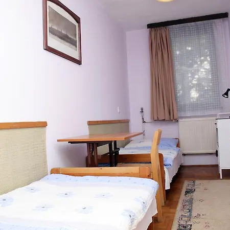 Apartment Professor'S Guest House *
