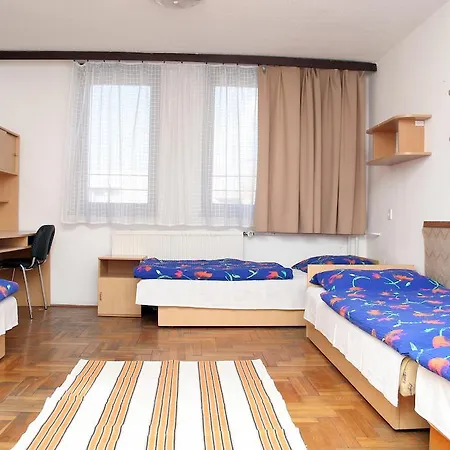 Professor'S Guest House